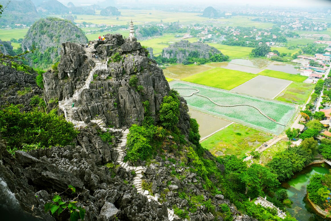 https://image.vietnam.travel/sites/default/files/2023-06/ninh_binh_0.jpg?v=1772619511
