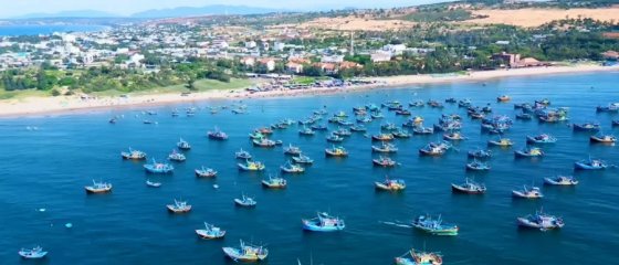 Vietnam beach Da Nang coast classic tour
